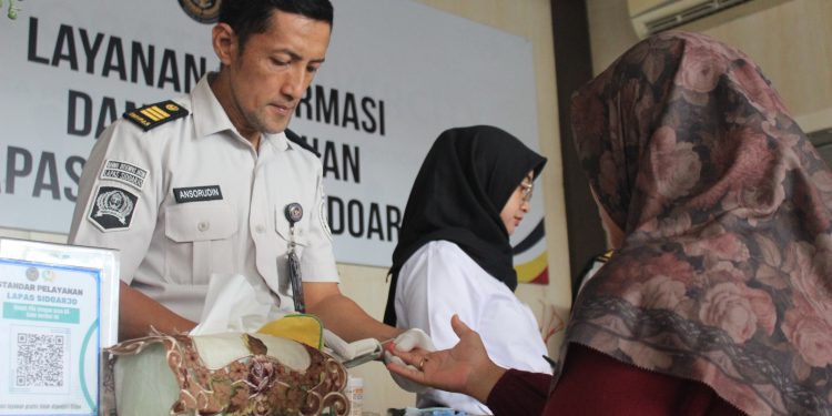 Sambut HUT ke-81 Kemerdekaan RI, Lapas Sidoarjo Gelar Pemeriksaan Kesehatan Gratis bagi Masyarakat