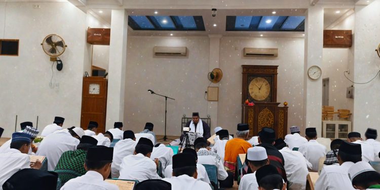 Pengajian Kitab Kuning Hidupkan Tradisi Keilmuan di Pondok Pesantren Al-Jamiyatul Nurul Izzah Anrelli