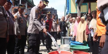 Polres Wajo Salurkan 13 Ribu Liter Air Bersih untuk Warga Watanglipue
