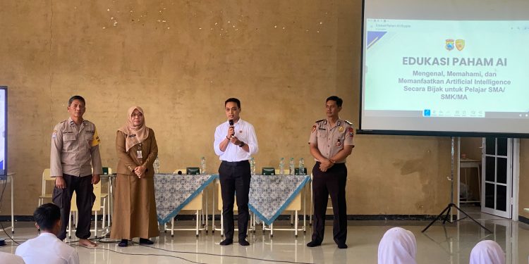 Wujudkan Generasi Muda Cerdas Digital, Polres Jombang Edukasi Paham AI