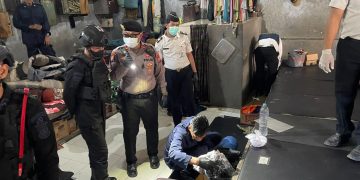 Lapas Sidoarjo Gelar Penggeledahan Gabungan dan Tes Urine, 60 Warga Binaan Dinyatakan Negatif Gandeng TNI, Polri, BNNK, Brimob Batalyon A Kompi 4, dan Lapas Sidoarjo Perkuat Sinergi Wujudkan Lapas Aman dan Bersih dari Barang Terlarang